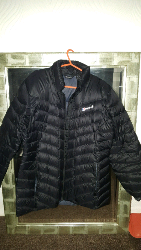 berghaus black puffa jacket